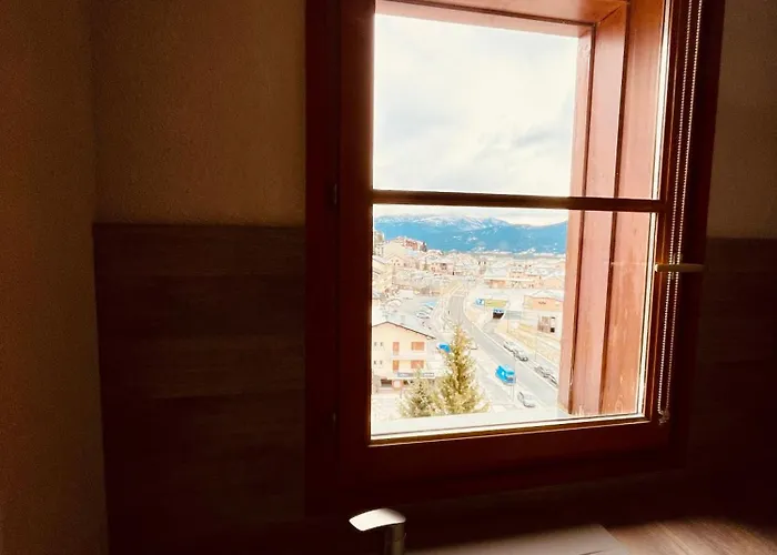 T2, 20m Des Pistes, En Relooking Les Angles (Pyrenees-Orientales)